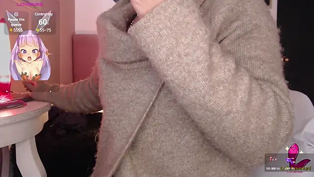 Snapshot of sofi_66 chatting on 12.18.24 sofi 66 online show from 12.18.24