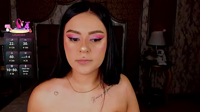 SoffiQueen online show from 12.05.25