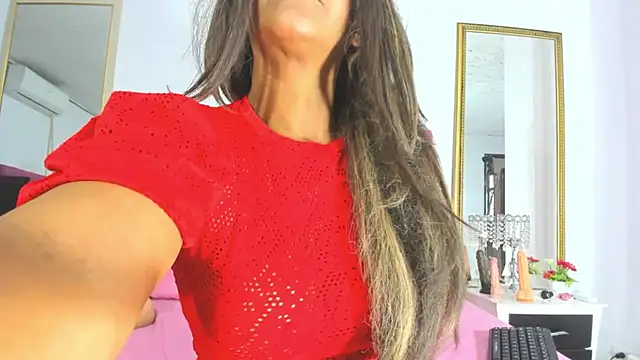 Snapshot of SaraaJhons chatting on 02.14.25 SaraaJhons online show from 02.14.25