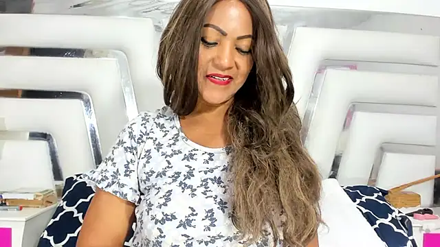 Snapshot of SaraaJhons chatting on 03.10.25 SaraaJhons online show from 03.10.25