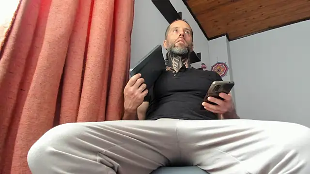 Antoniohot2024 online show from 01.19.25