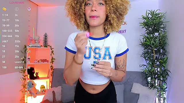 Snapshot of natty_romanof_18 chatting on 11.07.25 natty romanof 18 online show from 11.07.25