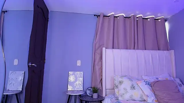 Snapshot of Shenoa1 chatting on 11.03.25 Shenoa1 online show from 11.03.25