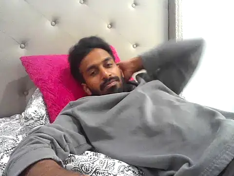 Snapshot of skinny__boy__ chatting on 09.26.25 skinny boy online show from 09.26.25