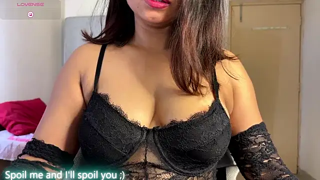 Snapshot of ohh_mona chatting on 10.14.25 ohh mona online show from 10.14.25