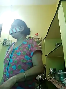 heenage online show from 10.31.25