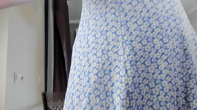 Emma Flin online show from 11.27.25