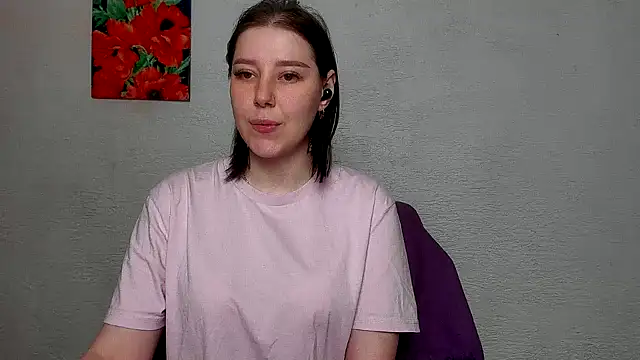 Snapshot of Sannyflover chatting on 10.29.25 Sannyflover online show from 10.29.25