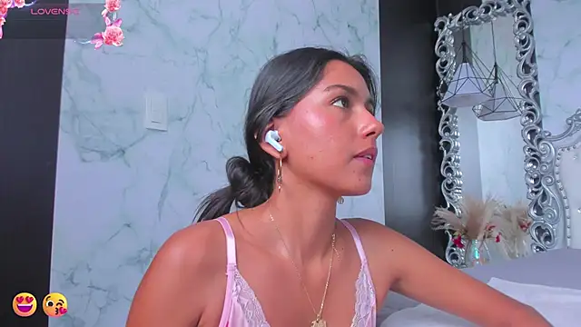 Emmy Cute18 online show from 01.02.25