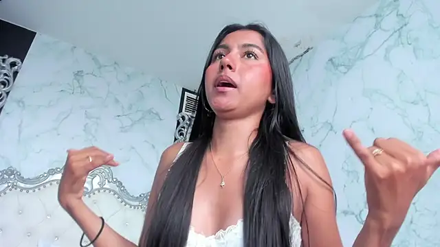 Emmy Cute18 online show from 10.14.25