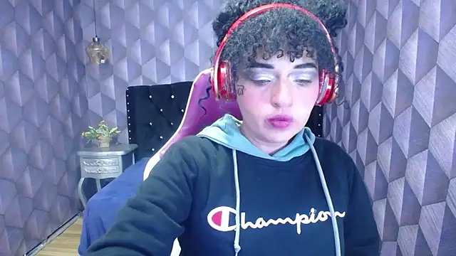 Sofiacowperx online show from 01.22.25