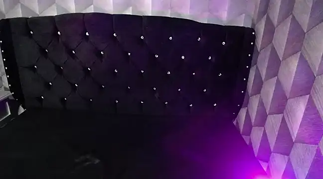 Sofiacowperx online show from 02.07.25