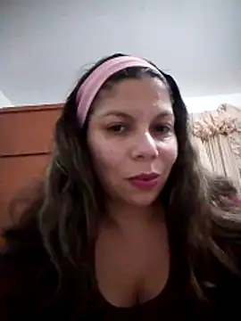 Snapshot of Carliina_Soussa chatting on 11.22.25 Carliina Soussa online show from 11.22.25