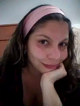 Snapshot of Carliina_Soussa chatting on 11.28.25 Carliina Soussa online show from 11.28.25