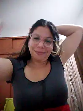 Snapshot of Carliina_Soussa chatting on 12.19.25 Carliina Soussa online show from 12.19.25