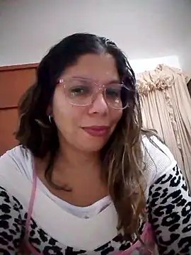 Snapshot of Carliina_Soussa chatting on 01.15.26 Carliina Soussa online show from 01.15.26