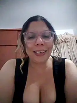 Snapshot of Carliina_Soussa chatting on 02.22.26 Carliina Soussa online show from 02.22.26