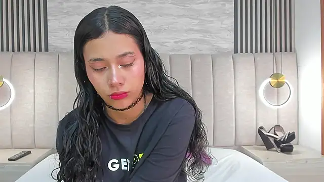 laura smith33 online show from 10.06.25