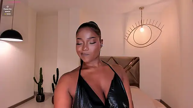 Snapshot of SavannahStorm chatting on 05.27.26 SavannahStorm online show from 05.27.26
