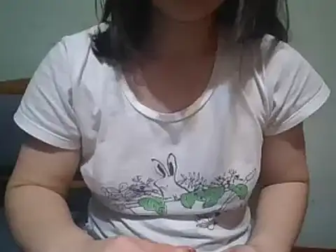 Snapshot of MikaKors chatting on 12.01.24 MikaKors online show from 12.01.24