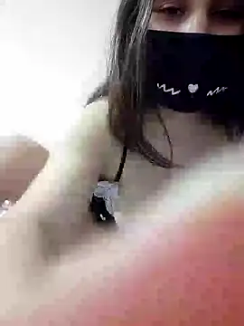 Snapshot of MikaKors chatting on 01.18.25 MikaKors online show from 01.18.25