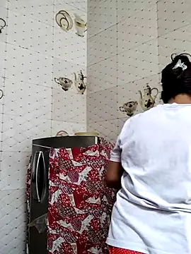 illay love online show from 10.19.25