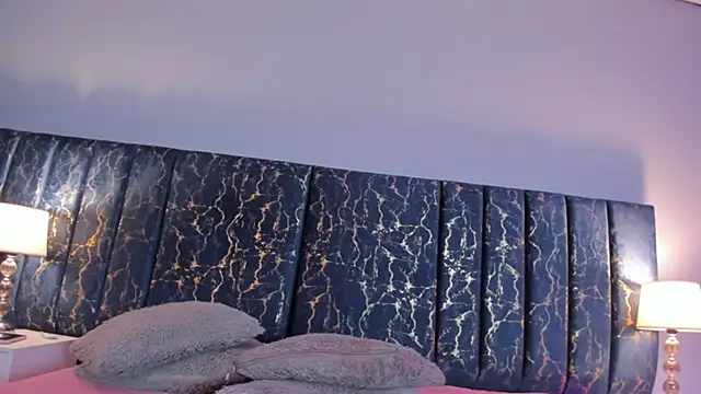 Sophia Lemos online show from 09.19.25