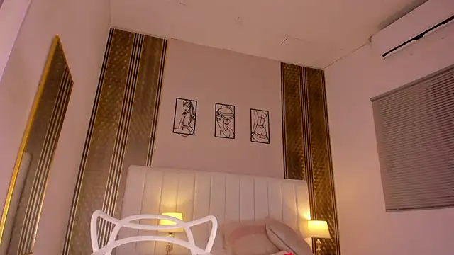 zoe sky  online show from 03.25.26