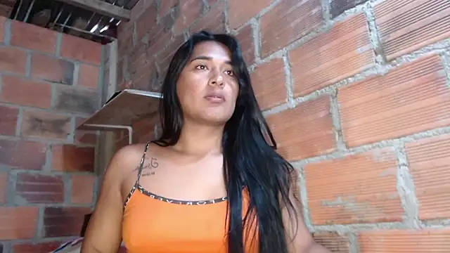 Snapshot of _karolxxx_ chatting on 02.25.25 karolxxx online show from 02.25.25