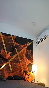 Adel Nesbiit online show from 10.29.25