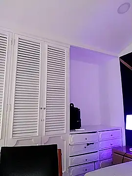 Adel Nesbiit online show from 03.24.26