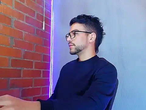 Leandro valenzuela online show from 10.08.25