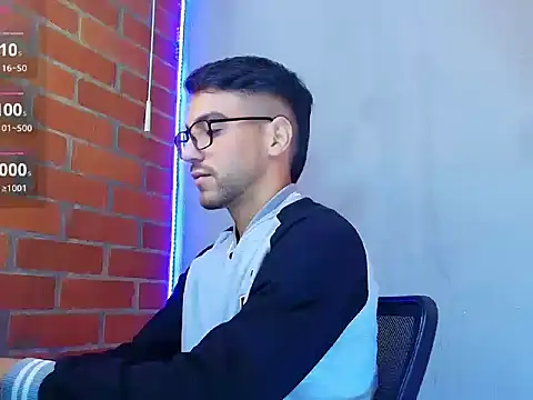 Leandro valenzuela online show from 10.13.25