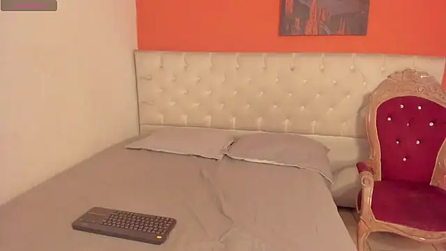 Snapshot of tachala_ chatting on 10.15.25 tachala online show from 10.15.25