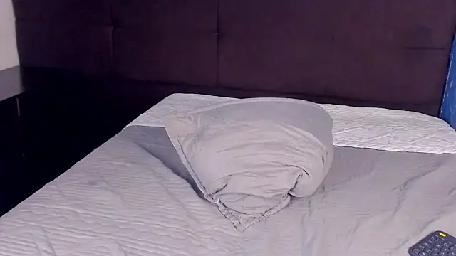 Snapshot of tachala_ chatting on 10.28.25 tachala online show from 10.28.25