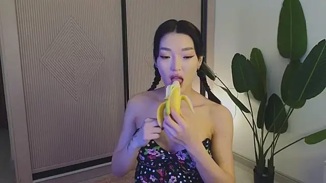AudreyMell online show from 12.03.24