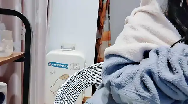 Snapshot of arena1357 chatting on 12.19.24 arena1357 online show from 12.19.24