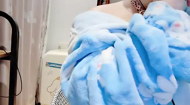 Snapshot of arena1357 chatting on 02.15.25 arena1357 online show from 02.15.25