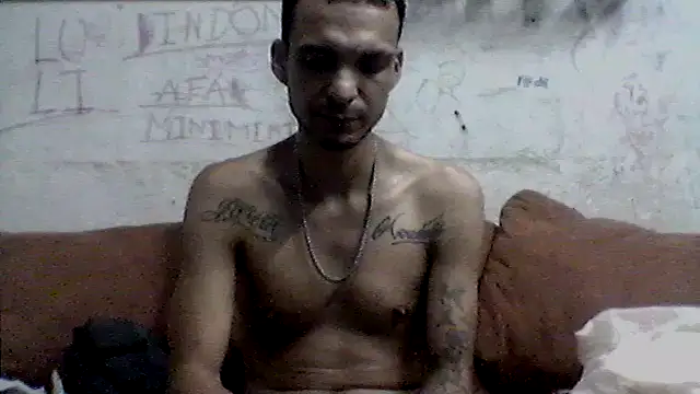 Snapshot of _Dmente_ chatting on 09.19.25  Dmente  online show from 09.19.25