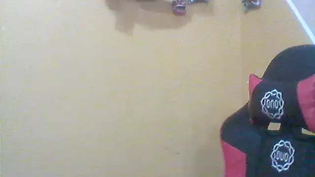 Snapshot of _Dmente_ chatting on 10.14.25  Dmente  online show from 10.14.25