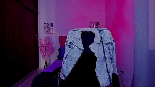 Charlee pink online show from 09.29.25