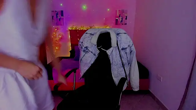 Charlee pink online show from 10.04.25