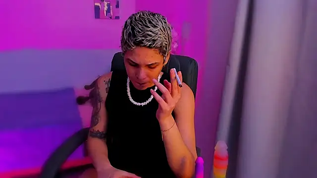 Charlee pink online show from 11.22.25