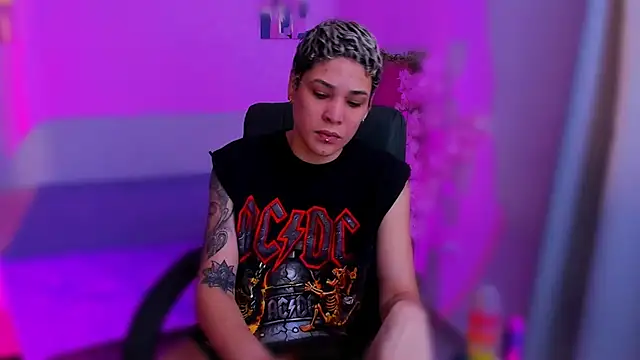 Charlee pink online show from 11.22.25