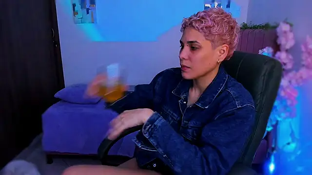 Charlee pink online show from 12.19.25