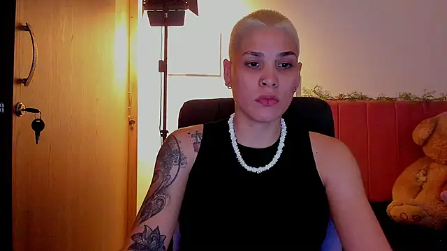 Charlee pink online show from 04.15.26