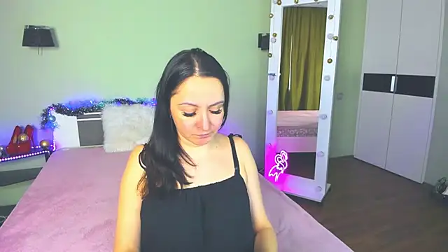 AngellLika online show from 12.13.24