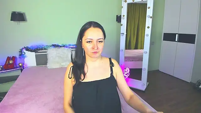 AngellLika online show from 12.13.24