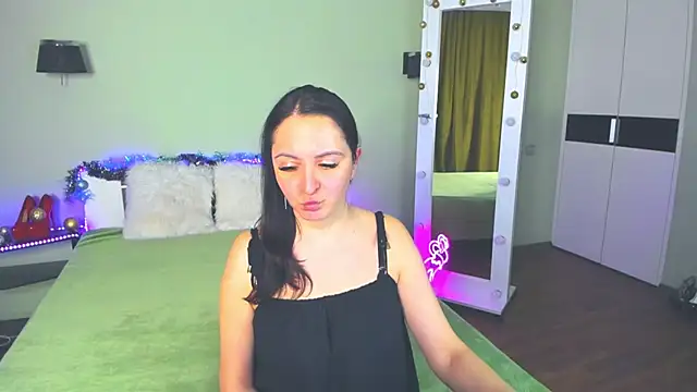 AngellLika online show from 12.13.24