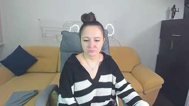 AngellLika online show from 02.04.26